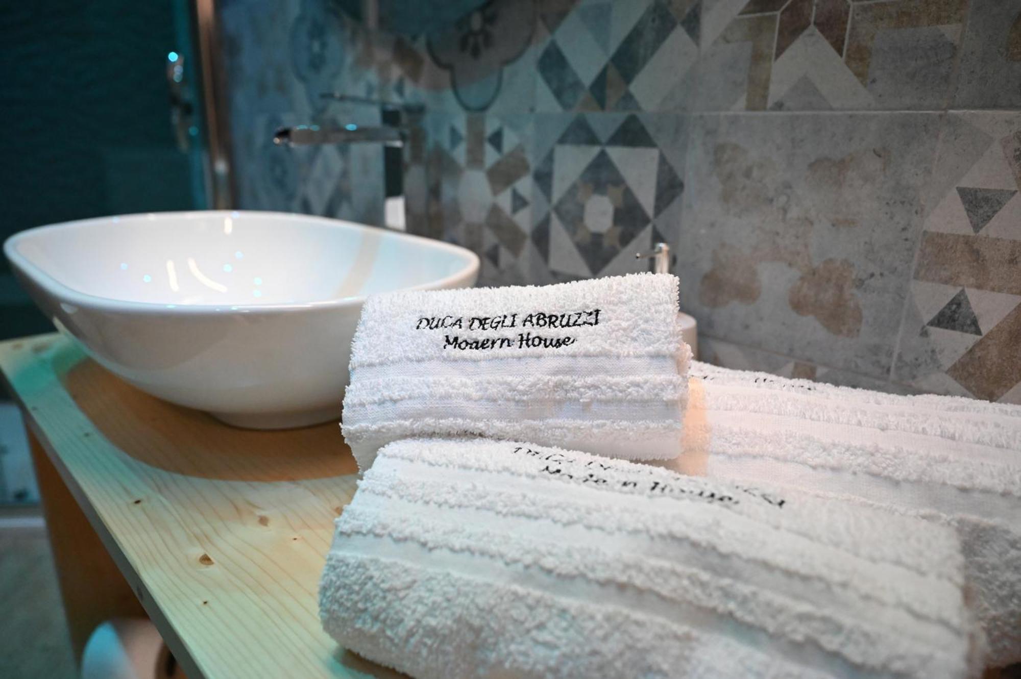 Ferienwohnung Duca Degli Abruzzi Modern House Luxury Relax Brindisi Exterior foto