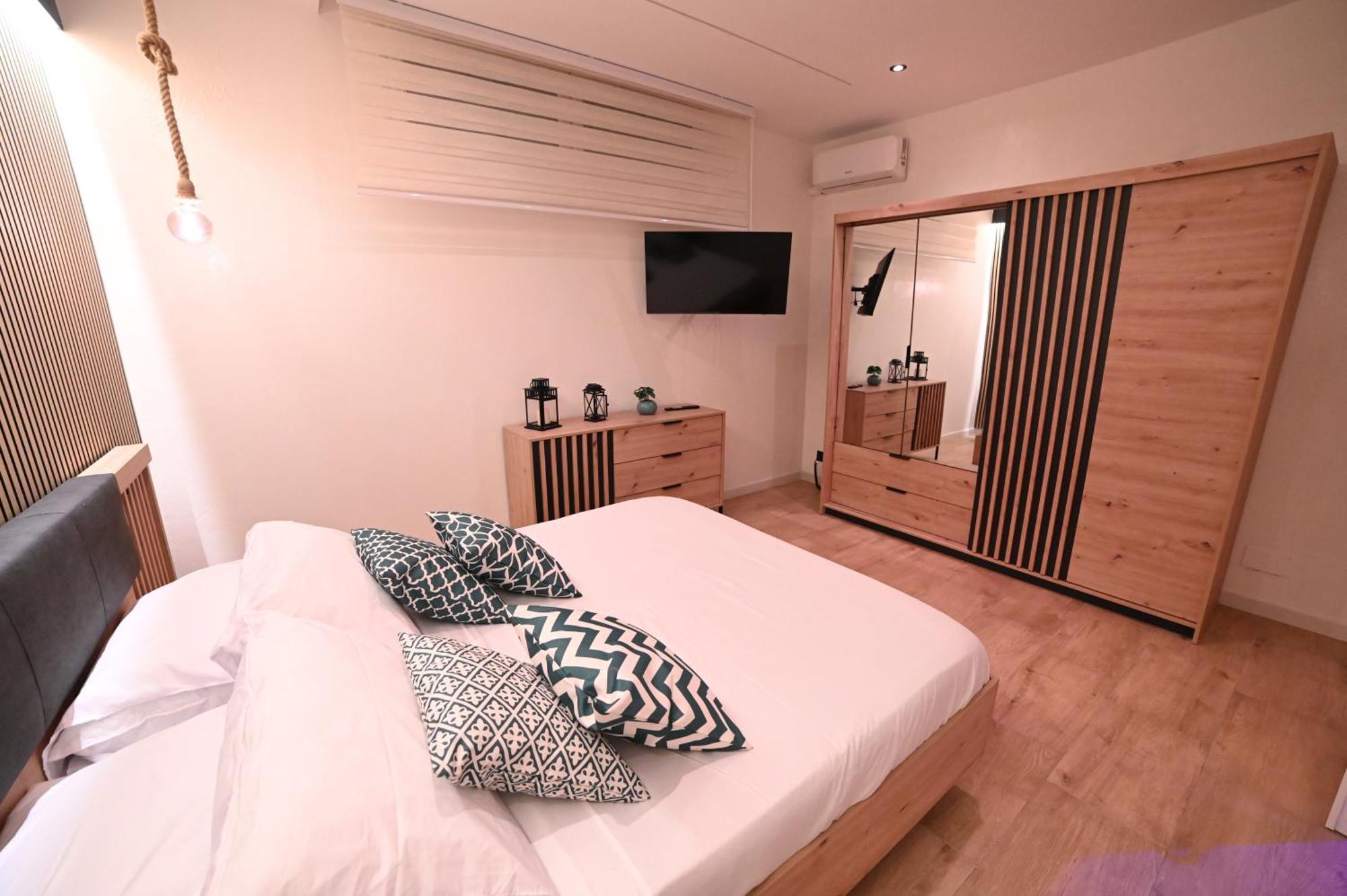 Ferienwohnung Duca Degli Abruzzi Modern House Luxury Relax Brindisi Exterior foto